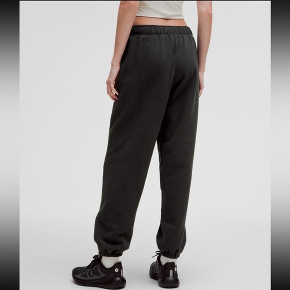 Lululemon- Scuba MidRise Oversized Jogger- Black- Size 10- 29” Inseam - Picture 7 of 16